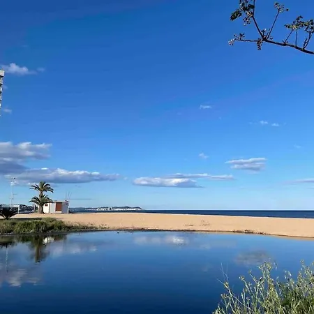 A 20 Metros De La Playa Con Parking Appartement
